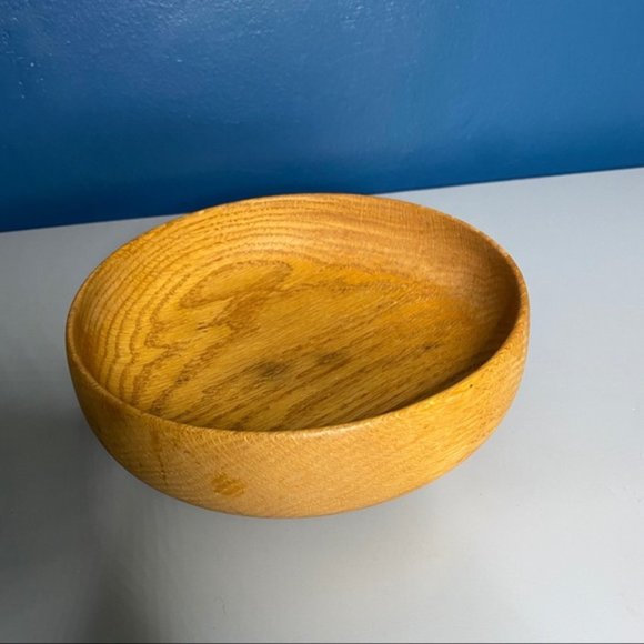 🎉4 for $20🎉Wooden Bowl 7 inches by 2 Inches Unkown Brand - Picture 9 of 9